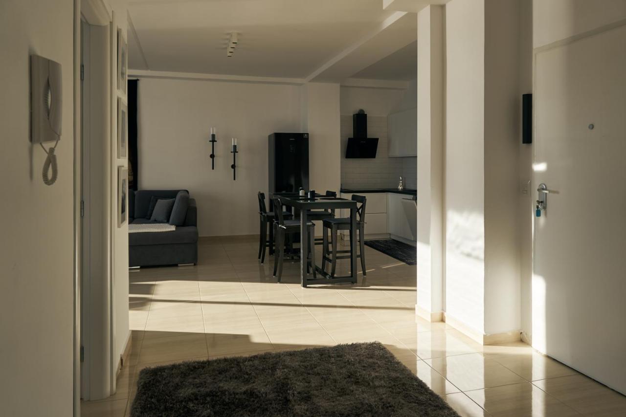 The Garrison Apartment Саранда Экстерьер фото